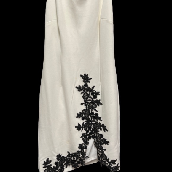 Ivanka Trump form fitting professional - Picture 2 of 4